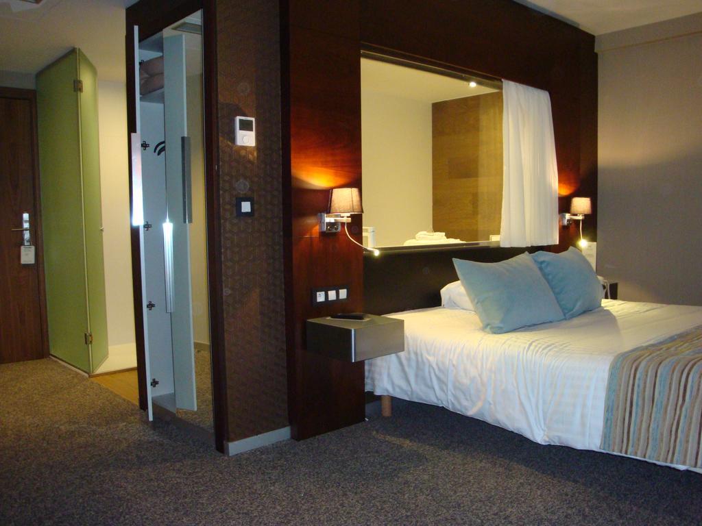 Alysson Hotel Oloron-Sainte-Marie Exteriör bild