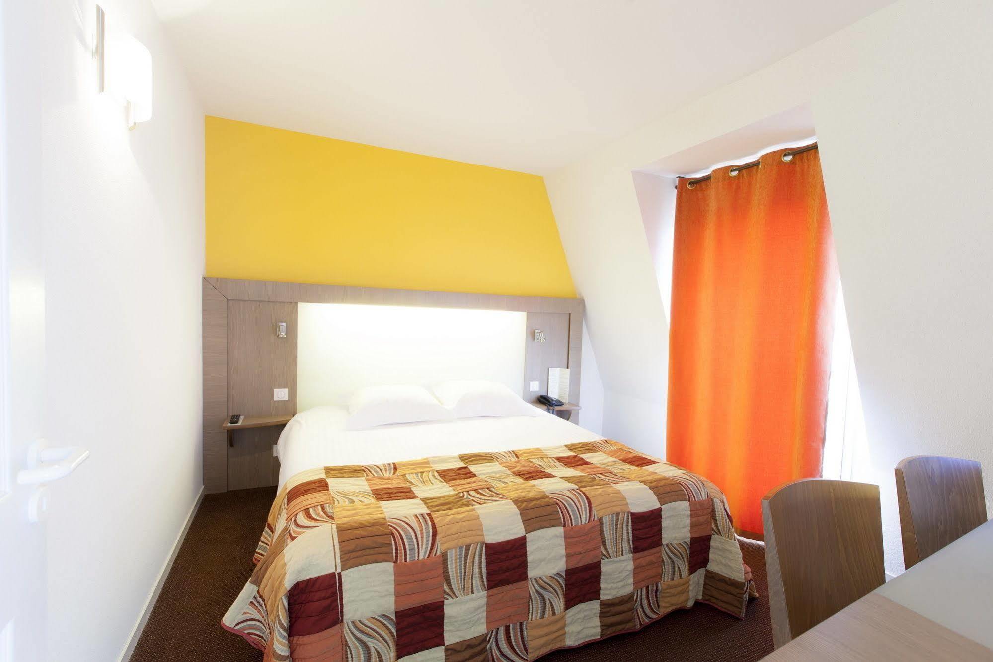 Alysson Hotel Oloron-Sainte-Marie Exteriör bild