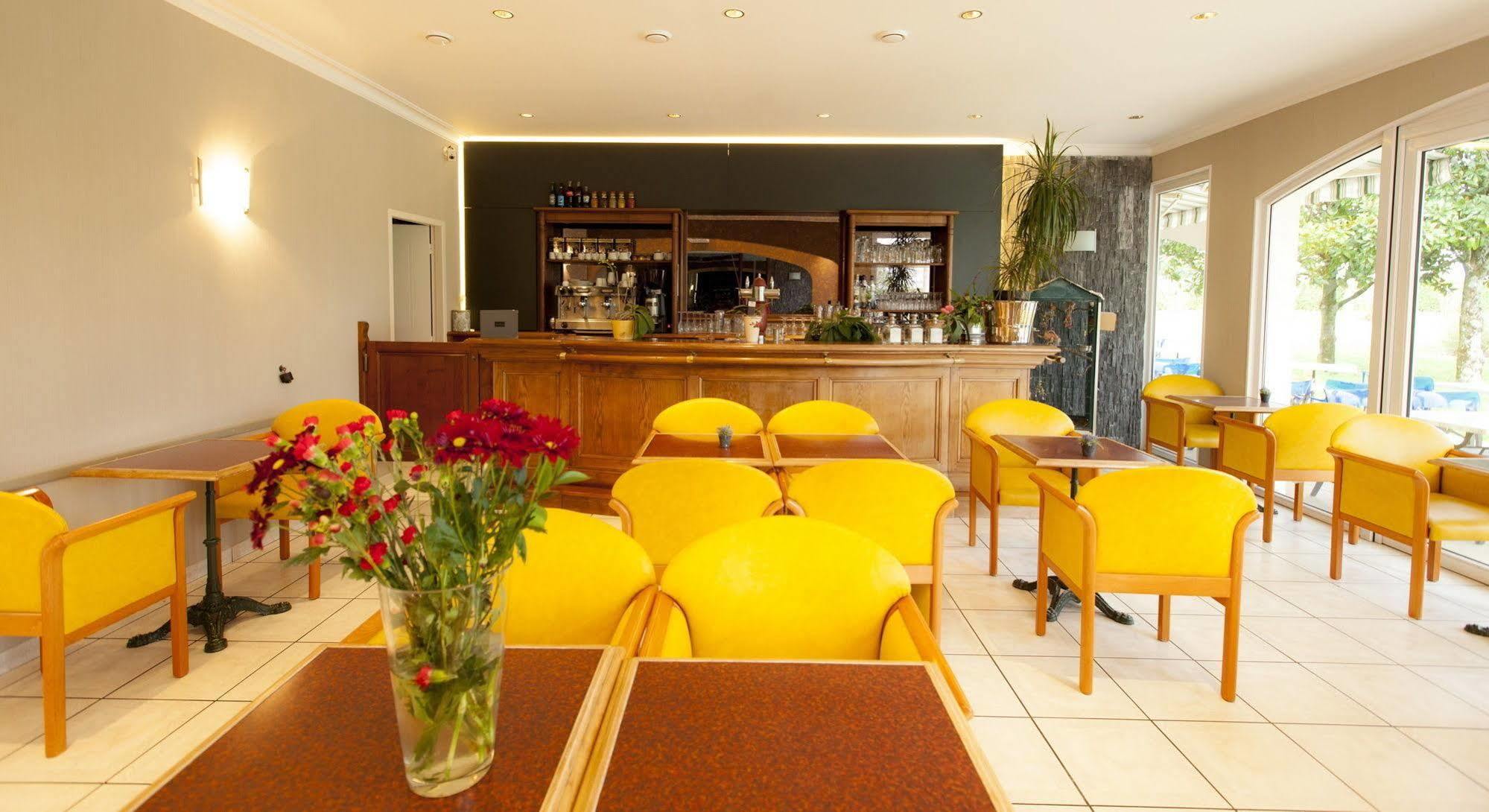 Alysson Hotel Oloron-Sainte-Marie Exteriör bild