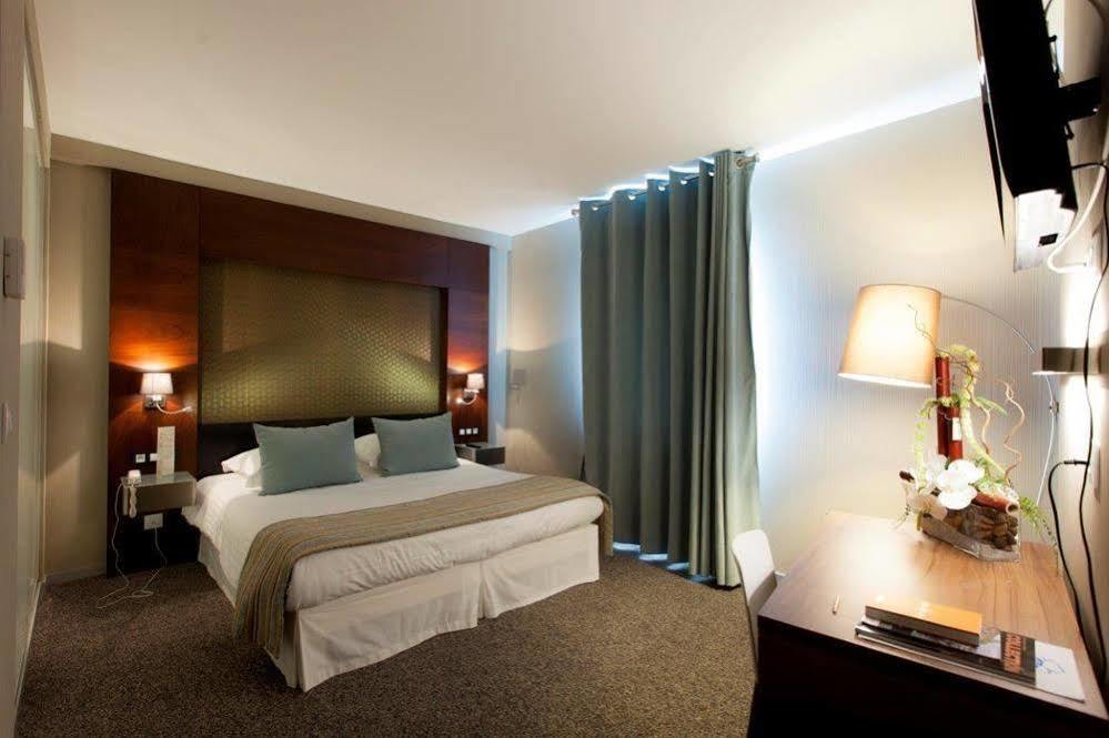 Alysson Hotel Oloron-Sainte-Marie Exteriör bild